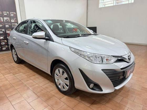 TOYOTA YARIS 1.5 16V FLEX SEDAN XL LIVE MULTIDRIVE